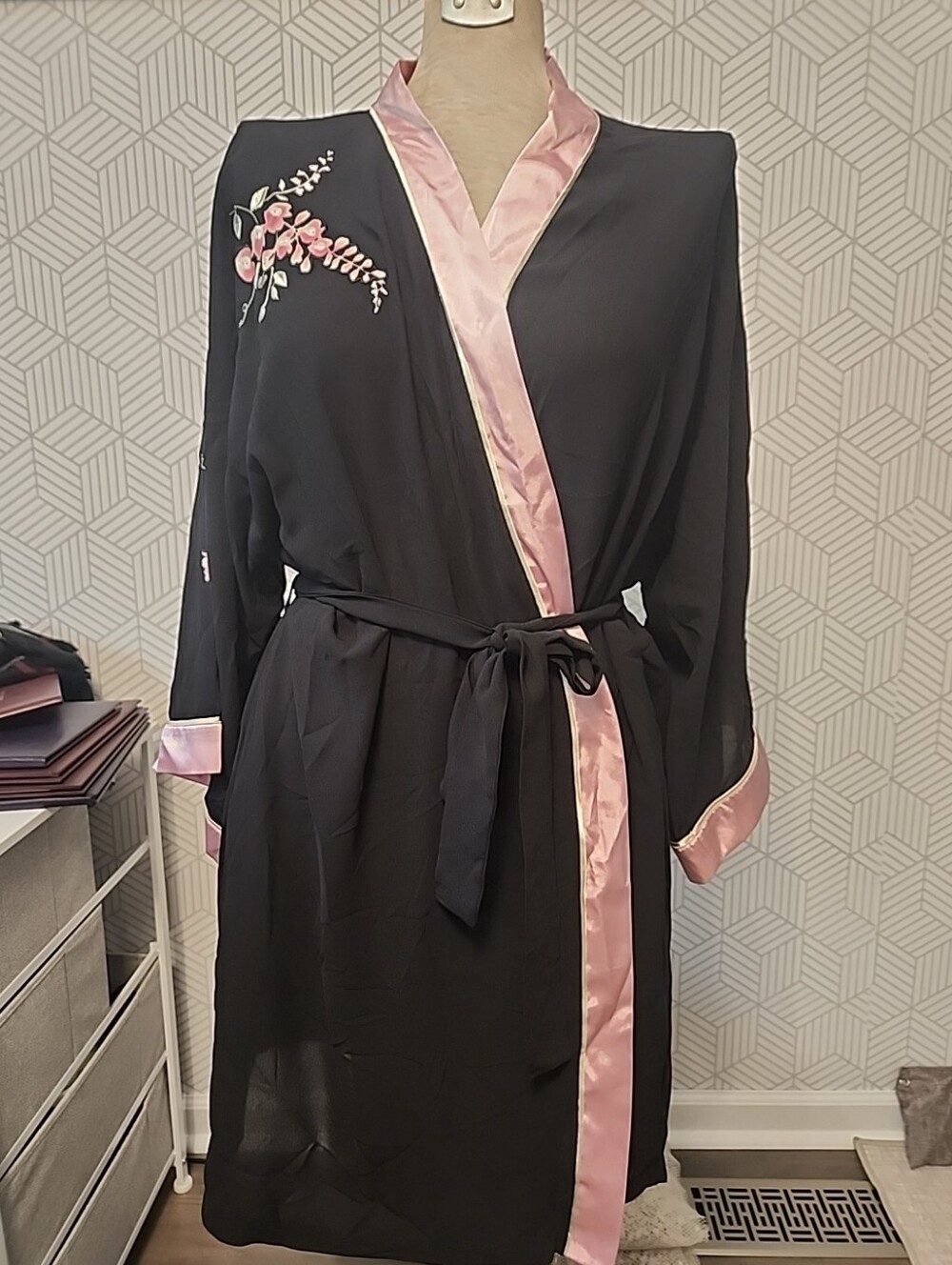 Oscar de la Renta Intimates Pink Label Black & Pink Kimono Robe Size L/XL
